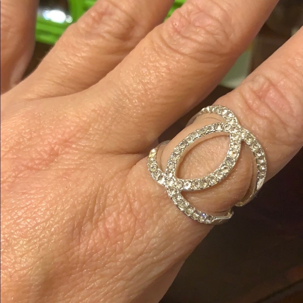 Lovely cz first finger ring